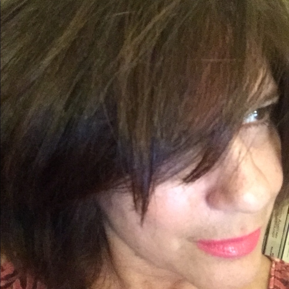 Meet your Posher, Lisa